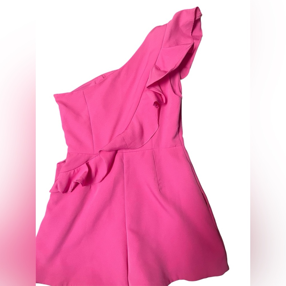 DO + BE One Shoulder Hot Pink Ruffle Short Romper, M